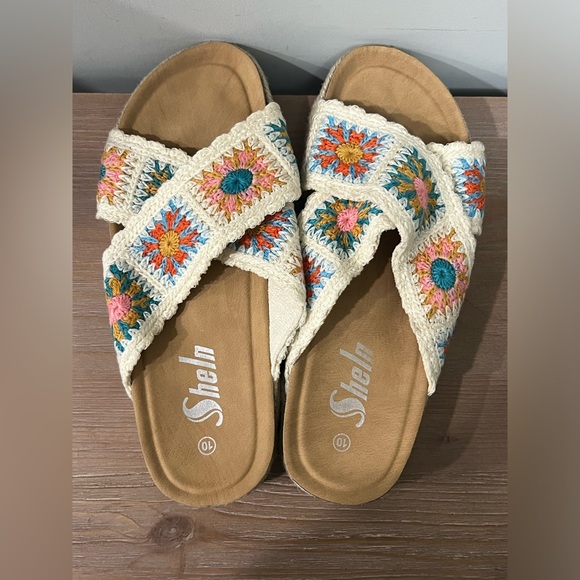 Cute floral SHEIN sandal! - Picture 2 of 5